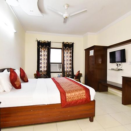 Hotel B-Comfort Amritsar Exterior photo