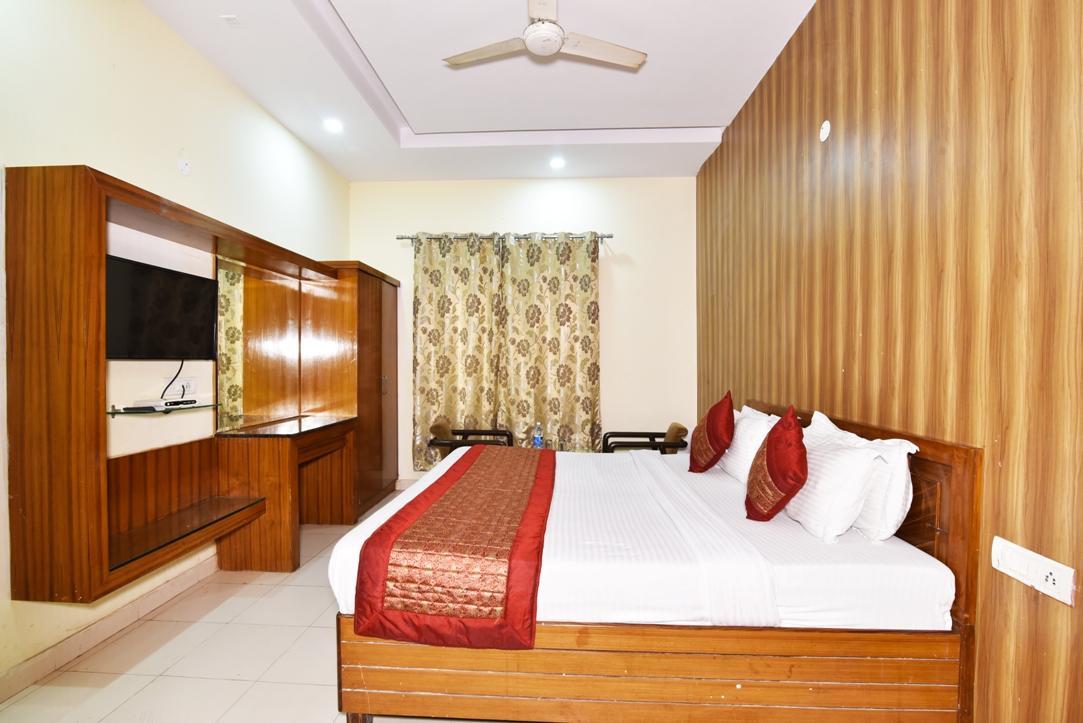 Hotel B-Comfort Amritsar Exterior photo