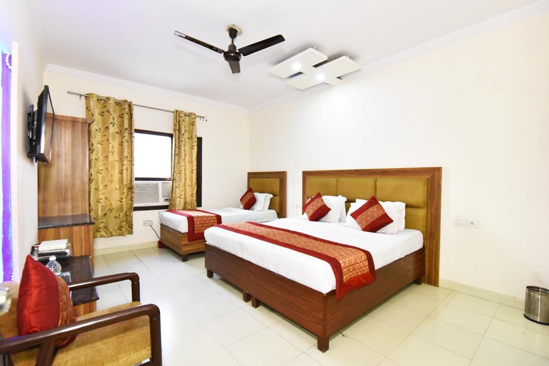 Hotel B-Comfort Amritsar Exterior photo