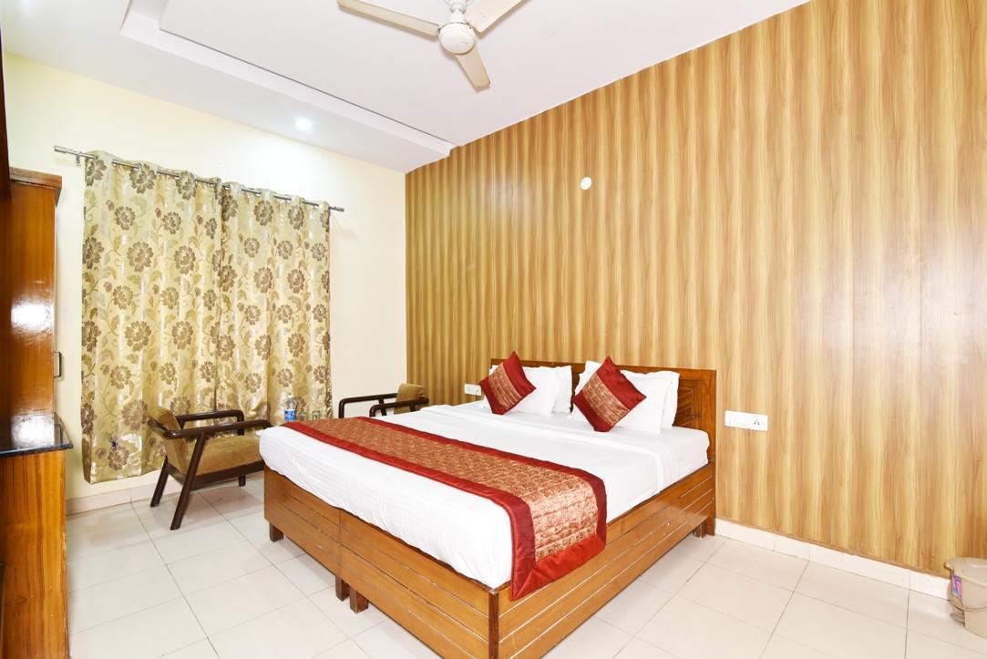 Hotel B-Comfort Amritsar Exterior photo